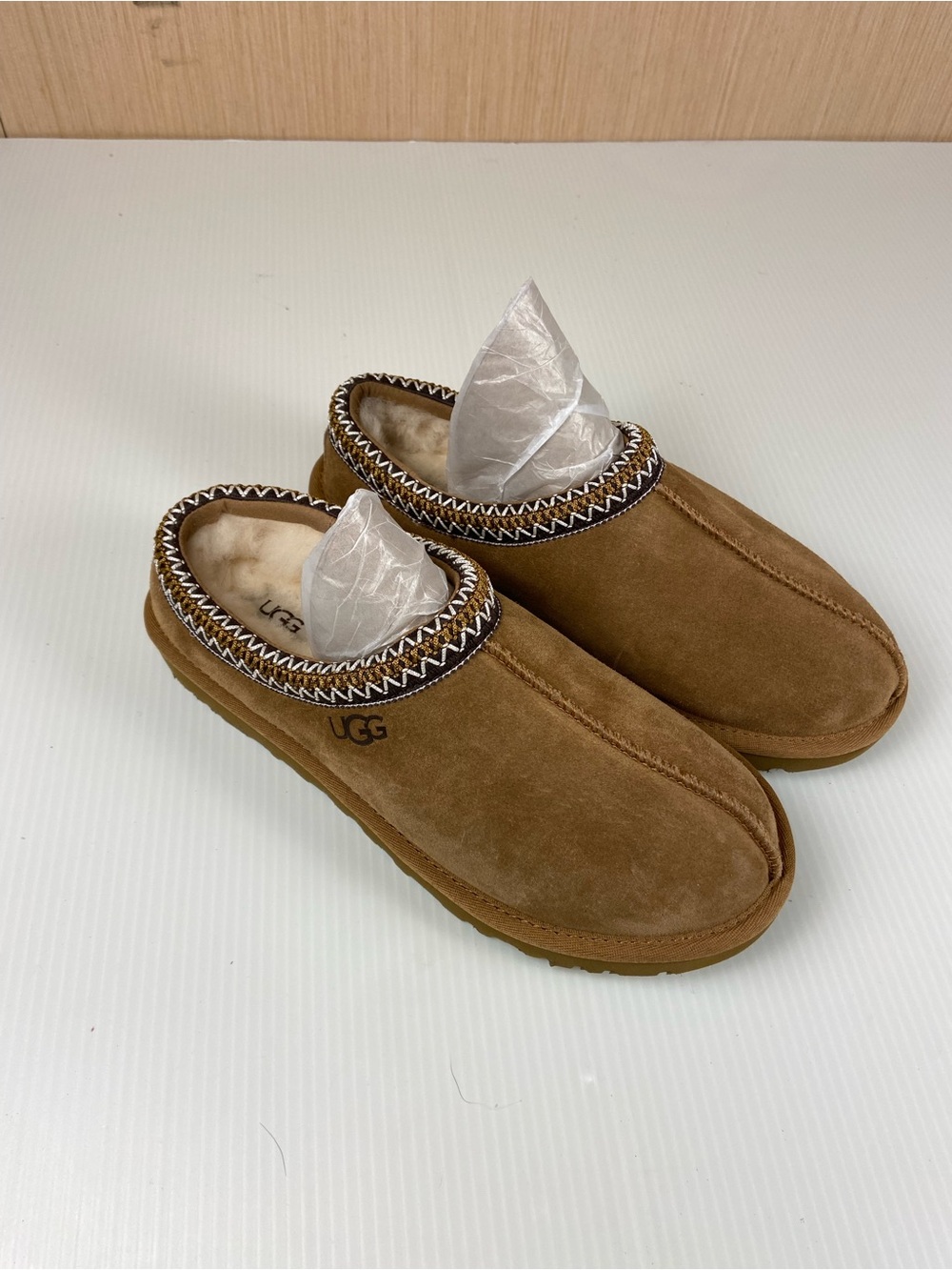 UGG Tasman II Chestnut Suede Sheepskin Clogs Men’s 7 Women’s 8 NWOB